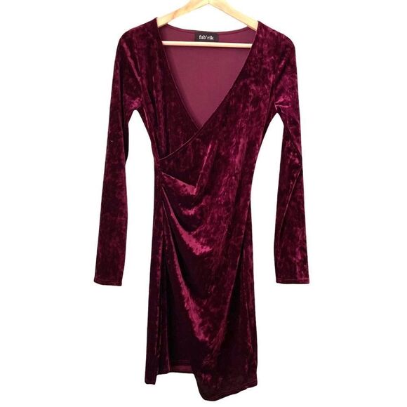 Fab'rik Burgundy Red Velvet V-Neck Long Sleeve Mini Dress in Size Small - Picture 2 of 10